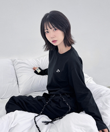 TEESSERT（ティーザート）の「Circle to Clover, Basic Logo Long Sleeve Tee_Black（Tシャツ/カットソー）」