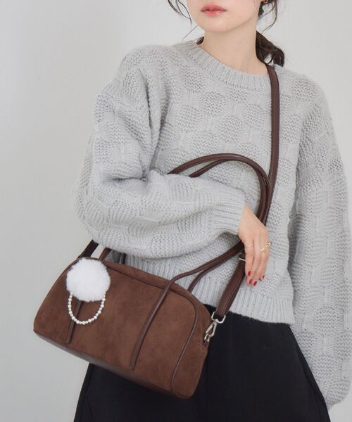 RETRO GIRL（レトロガール）の「ファーチャームボストン（ショルダーバッグ・レディース・ブラック/ブラウン/レッド・ONE SIZE）」の3枚目の写真