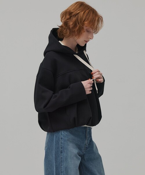 PUBLIC TOKYO（パブリックトウキョウ）の「ダンボールバルーンフーディ（パーカー・レディース・ダークグレー/アイボリー・FREE）」の16枚目の写真