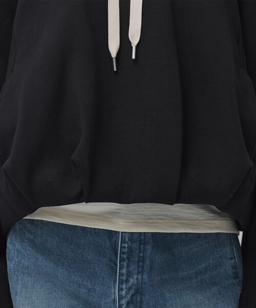 PUBLIC TOKYO(パブリックトウキョウ)の「【完売間近】ダンボールバルーンフーディ(パーカー・レディース・ダークグレー/アイボリー・FREE)」の21枚目の写真