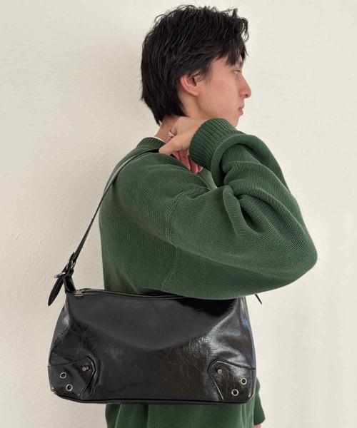 kutir（クティール）の「kutirlune／【ユニセックス】レザーライクバッグ（ショルダーバッグ・メンズ・ブラック・FREE）」の5枚目の写真