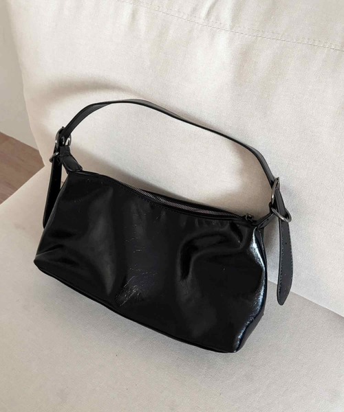 kutir（クティール）の「kutirlune／【ユニセックス】レザーライクバッグ（ショルダーバッグ・メンズ・ブラック・FREE）」の8枚目の写真