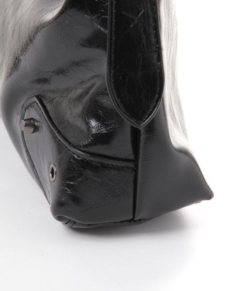 kutir（クティール）の「kutirlune／【ユニセックス】レザーライクバッグ（ショルダーバッグ・メンズ・ブラック・FREE）」の3枚目の写真