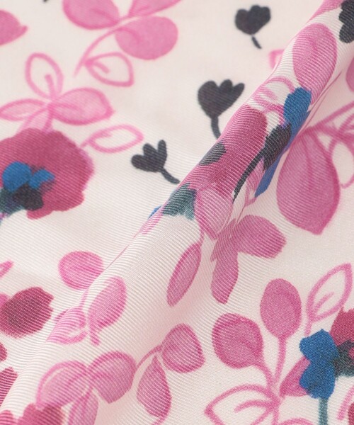 MACKINTOSH LONDON（マッキントッシュ ロンドン）の「フラワーガーデンスクエアスカーフ（ストール/ショール・レディース・ピンク・FREE）」の4枚目の写真