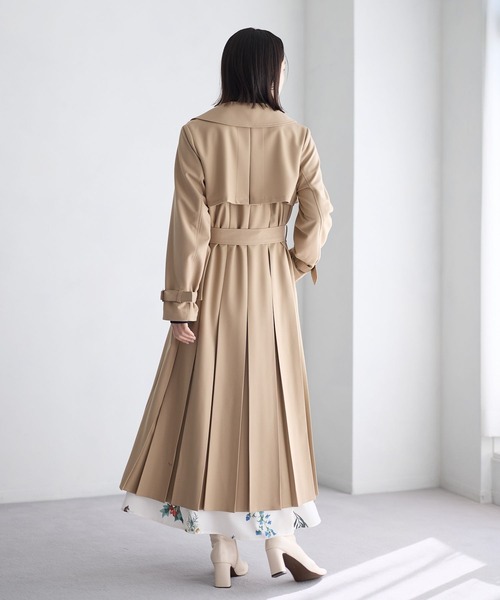 Andemiu（アンデミュウ）の「バックデザイントレンチコート636657