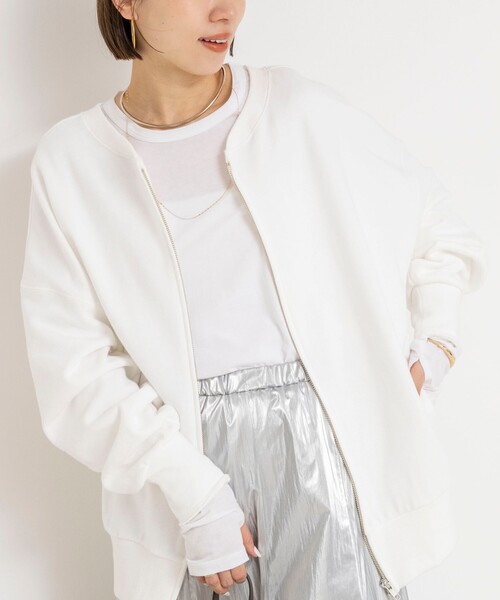 NOLLEY’S（ノーリーズ）の「ウォッシャブル2WAYロングジップスウェット（スウェット・レディース・ホワイト/シルバー/グレー・FREE）」の2枚目の写真