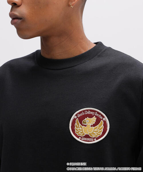 AVIREX(アヴィレックス)の「《AVIREX × FINAL FANTASY VII REMAKE》LONGSLEEVE T-SHIRT "SAM'S DELIVERY SERVICE" / 長袖Tシャツ サムズ デリバリー サービス / アヴィレックス(Tシャツ/カットソー・メンズ・ブラック/ホワイト・MEDIUM/LARGE/X-LARGE/XX-LARGE)」の6枚目の写真
