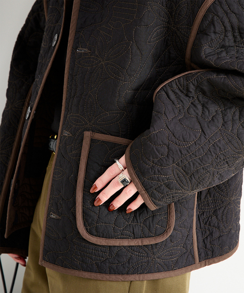 B.C STOCK（ベーセーストック）の「幾何柄リバーシブルキルティングジャケット（その他アウター・レディース・ベージュ/ブラウン・FREE）」の14枚目の写真