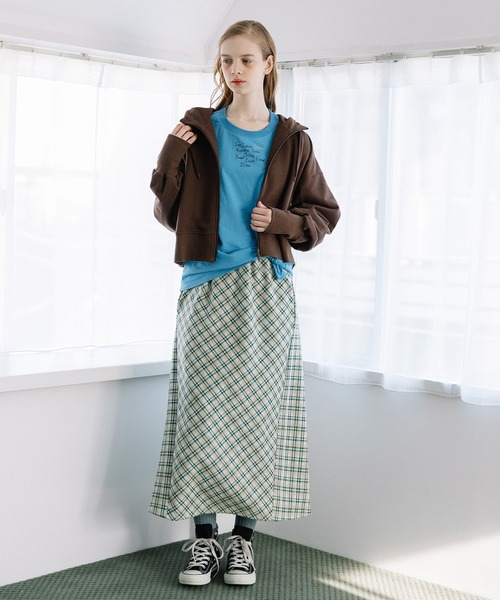 POU DOU DOU（プードゥドゥ）の「ボリューム袖裏毛フーディパーカ（パーカー・レディース・グレー/ブラウン/グリーン・3）」の8枚目の写真