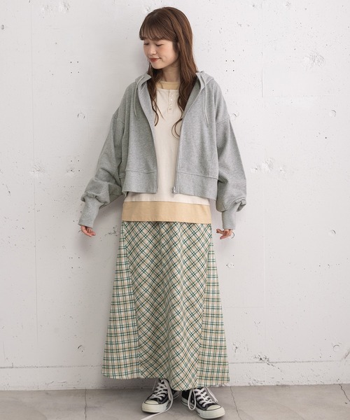 POU DOU DOU（プードゥドゥ）の「ボリューム袖裏毛フーディパーカ（パーカー・レディース・グレー/ブラウン/グリーン・3）」の11枚目の写真