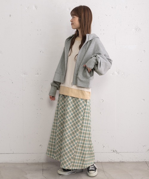 POU DOU DOU（プードゥドゥ）の「ボリューム袖裏毛フーディパーカ（パーカー・レディース・グレー/ブラウン/グリーン・3）」の12枚目の写真