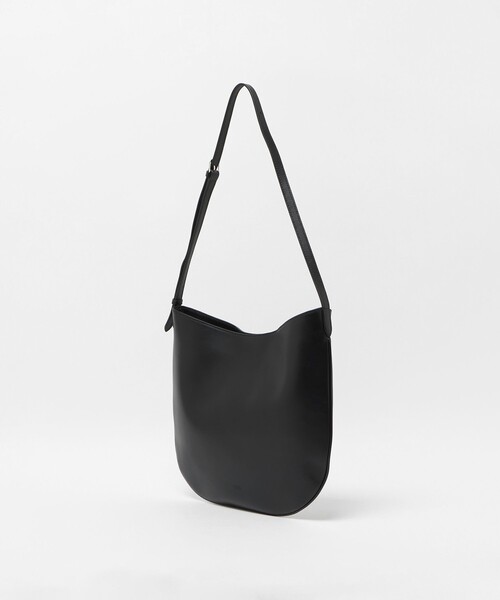 NOTHING WRITTEN(ナッシングリトゥン)の「<NOTHING WRITTEN> Flat Round Bag(ショルダーバッグ・レディース・ブラック・FREE)」の7枚目の写真
