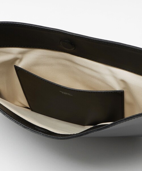 NOTHING WRITTEN(ナッシングリトゥン)の「<NOTHING WRITTEN> Flat Round Bag(ショルダーバッグ・レディース・ブラック・FREE)」の12枚目の写真