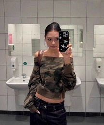 Ritzy（リッツィー）の「2WAYカモフラージュ クロップドオフショルスウェット（スウェット）」