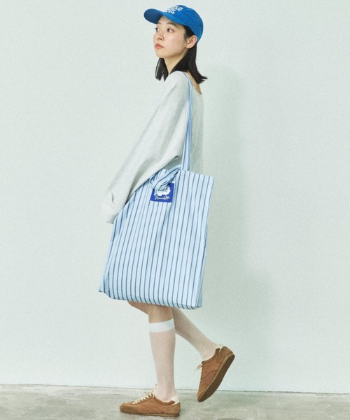 MIRROR STOKE(ミラーストーク)の「【ZOZO限定】《大容量》【2way/A4サイズ収納可能】MS LOGO STRIPE TOTE BAG/エムエスロゴストライプトートバッグ(トートバッグ・レディース・ベージュ/グリーン/ピンク/ブルー・FREE)」の9枚目の写真