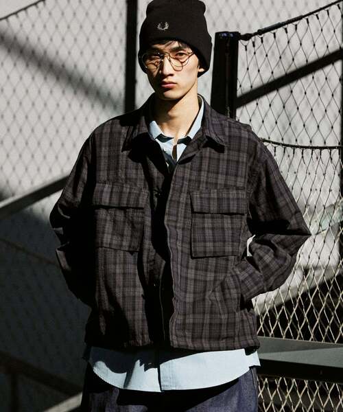 JOURNAL STANDARD（ジャーナルスタンダード）の「T/C サッカー ファティーグ ジャケット（その他アウター・メンズ・グレー/スミクロ/ネイビー/ブラウン・MEDIUM/LARGE）」の2枚目の写真