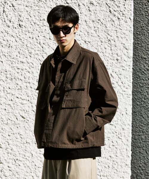 JOURNAL STANDARD（ジャーナルスタンダード）の「T/C サッカー ファティーグ ジャケット（その他アウター・メンズ・グレー/スミクロ/ネイビー/ブラウン・MEDIUM/LARGE）」の21枚目の写真