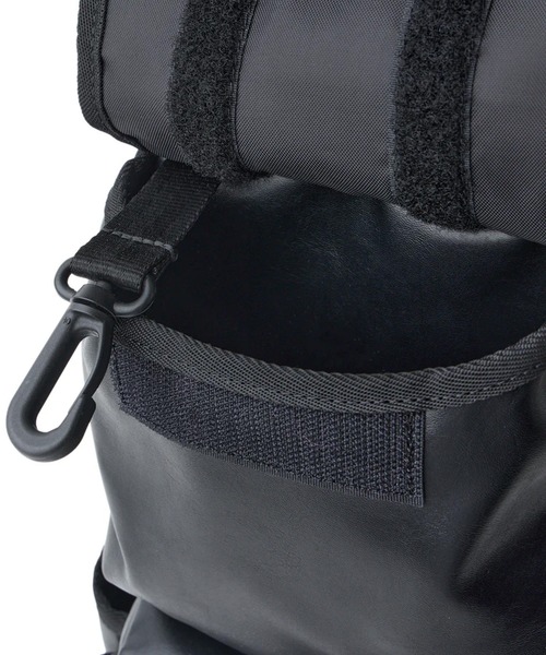 NEW ERA(ニューエラ)の「NEW ERA/ニューエラ スリングボディバッグ 12L シンセティックレザー ブラック 14750855(ボディバッグ/ウエストポーチ・メンズ・ブラック・FREE)」の7枚目の写真