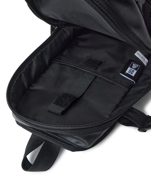 NEW ERA/ニューエラ スリングボディバッグ 12L シンセティックレザー