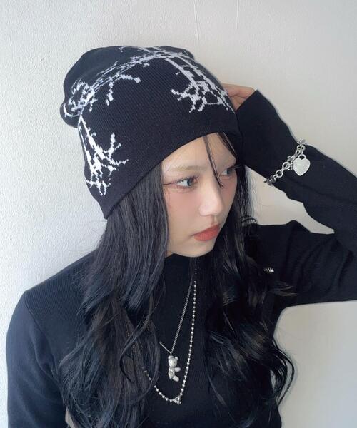 WEGO（ウィゴー）の「WEGO/トライバルクロスビーニー（ニットキャップ/ビーニー・レディース・ブラック/ホワイト・FREE）」の2枚目の写真