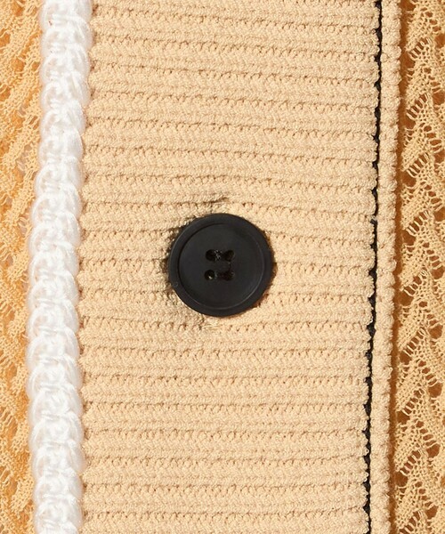 TOGA PULLA（トーガ　プルラ）の「＜TOGA PULLA＞レース ニットカーディガン（カーディガン/ボレロ・レディース・ベージュ/ブラック・36）」の4枚目の写真