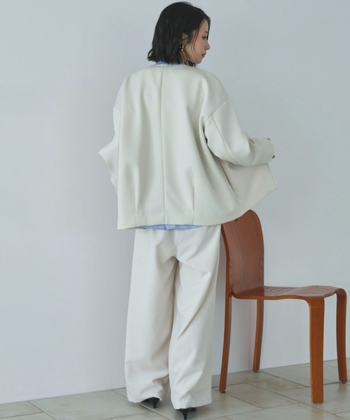 Doux archives(ドゥアルシーヴ)の「ボンディングノーカラーZIPブルゾン(ブルゾン・レディース・アイボリー/サックスブルー/チャコールグレー・FREE)」の13枚目の写真