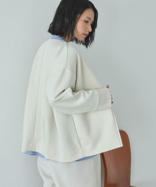 Doux archives(ドゥアルシーヴ)の「ボンディングノーカラーZIPブルゾン(ブルゾン・レディース・アイボリー/サックスブルー/チャコールグレー・FREE)」の19枚目の写真