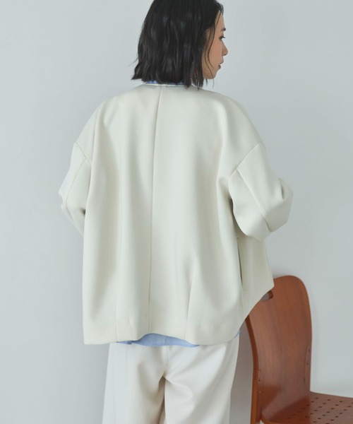 Doux archives(ドゥアルシーヴ)の「ボンディングノーカラーZIPブルゾン(ブルゾン・レディース・アイボリー/サックスブルー/チャコールグレー・FREE)」の20枚目の写真