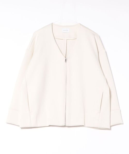 Doux archives(ドゥアルシーヴ)の「ボンディングノーカラーZIPブルゾン(ブルゾン・レディース・アイボリー/サックスブルー/チャコールグレー・FREE)」の8枚目の写真