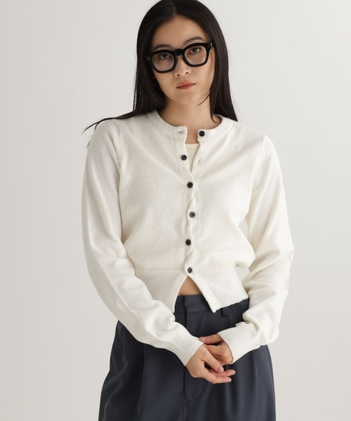 studio CLIP（スタディオクリップ）の「【daily CLIP】ループヤーンクロスボタンカーディガン（カーディガン/ボレロ・レディース・オフホワイト/ネイビー・FREE）」の3枚目の写真