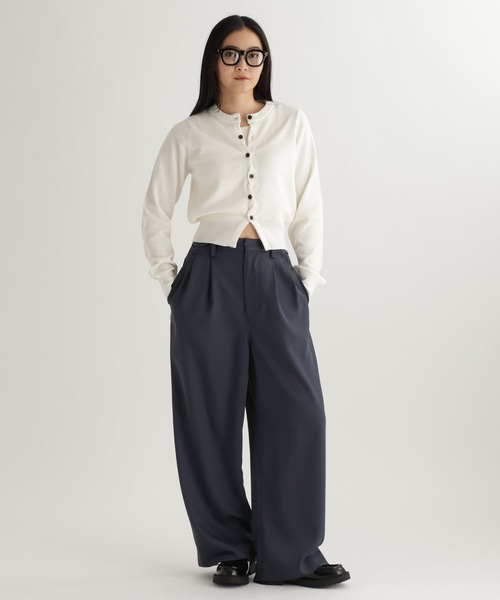 studio CLIP（スタディオクリップ）の「【daily CLIP】ループヤーンクロスボタンカーディガン（カーディガン/ボレロ・レディース・オフホワイト/ネイビー・FREE）」の6枚目の写真