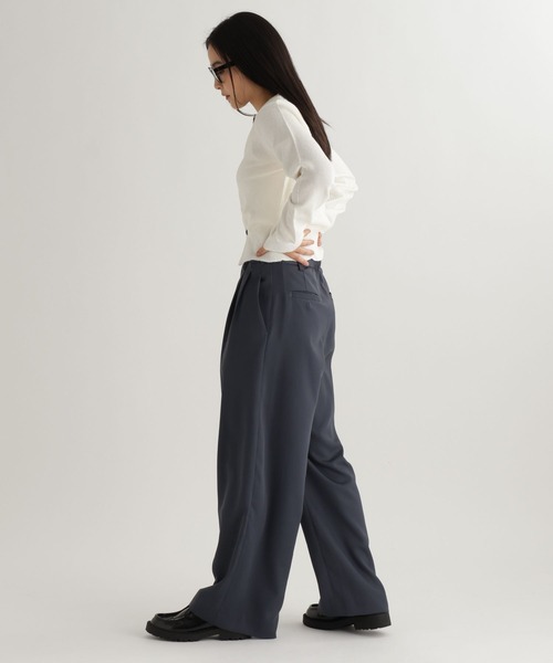 studio CLIP（スタディオクリップ）の「【daily CLIP】ループヤーンクロスボタンカーディガン（カーディガン/ボレロ・レディース・オフホワイト/ネイビー・FREE）」の9枚目の写真