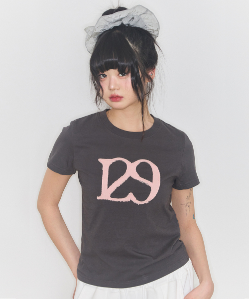 ILLIGO（イリゴ）の「129ロゴパッチTシャツチャコール（Tシャツ/カットソー・レディース・その他・OS）」の4枚目の写真