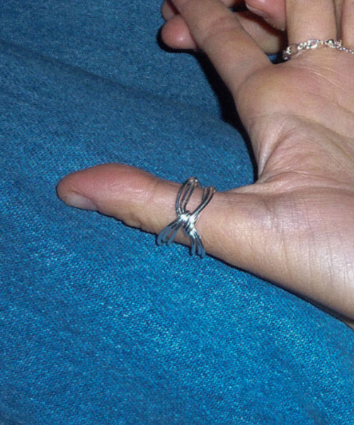 A BIT MOR（アビットモア）の「BON TIE RING（リング・レディース・その他・FREE）」の2枚目の写真