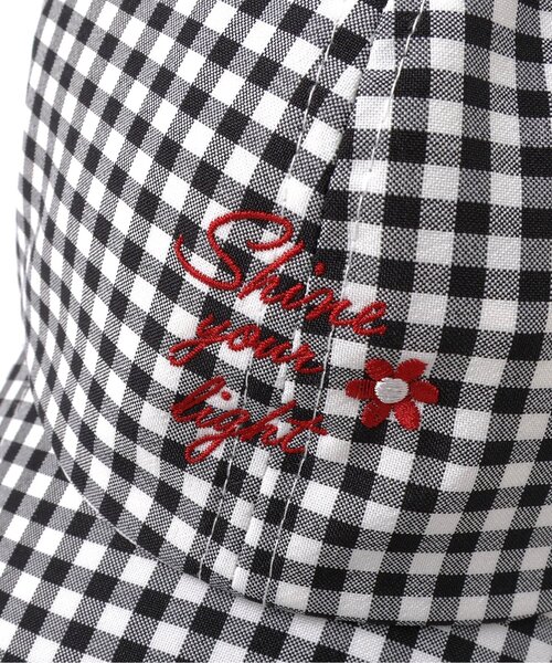 apres les cours(アプレレクール)の「【UVカット/接触冷感】後ろリボンロゴ刺繍キャップ(キャップ・キッズ・ラベンダー/チェック・58/54/50)」の12枚目の写真