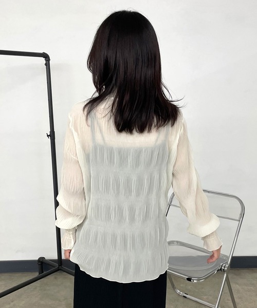 CRB（シーアールビー）の「シフォンシャーリングブラウス（シャツ/ブラウス・レディース・ブラック/オフホワイト/ベージュ・F）」の11枚目の写真