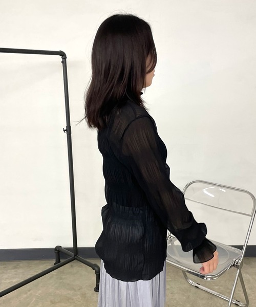 CRB（シーアールビー）の「シフォンシャーリングブラウス（シャツ/ブラウス・レディース・ブラック/オフホワイト/ベージュ・F）」の15枚目の写真