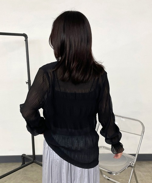 CRB（シーアールビー）の「シフォンシャーリングブラウス（シャツ/ブラウス・レディース・ブラック/オフホワイト/ベージュ・F）」の17枚目の写真