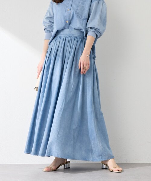 La boutique BonBon（ラブティックボンボン）の「【程よいカジュアル】シアーデニムギャザーロングスカート（デニムスカート・レディース・サックスブルー・PS/38/36）」の3枚目の写真