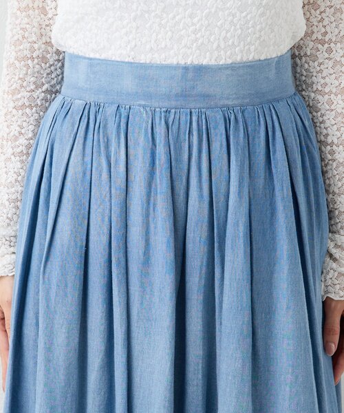 La boutique BonBon（ラブティックボンボン）の「【程よいカジュアル】シアーデニムギャザーロングスカート（デニムスカート・レディース・サックスブルー・PS/38/36）」の15枚目の写真