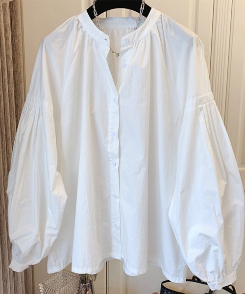 Flugge(フラッジー)の「ボリュームスリーブシャツブラウス(シャツ/ブラウス・レディース・ブラック/ホワイト・LARGE/MEDIUM)」の1枚目の写真