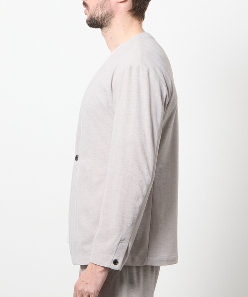 HIDEAWAYS NICOLE（ハイダウェイニコル）の「ヘリンボンジャカード　ノーカラージャケット（ノーカラージャケット・メンズ・ブラック/ライトグレー・M/L/XL）」の5枚目の写真