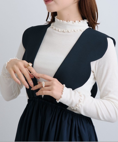 Neige(ネージュ)の「スカラップタフタ切替ジャンパースカート(ジャンパースカート・レディース・ネイビー/ブラック・ONE SIZE)」の11枚目の写真