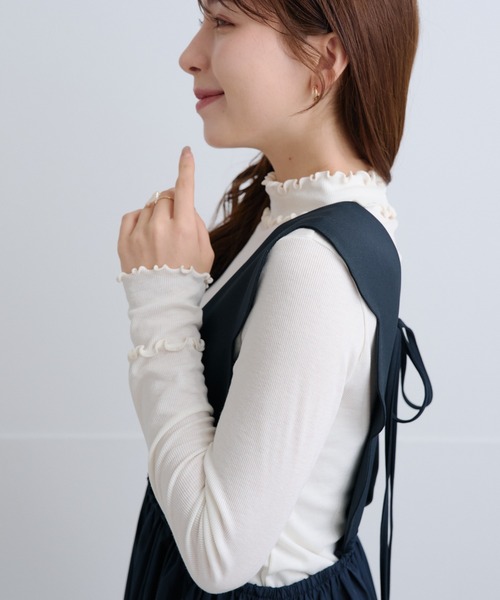 Neige(ネージュ)の「スカラップタフタ切替ジャンパースカート(ジャンパースカート・レディース・ネイビー/ブラック・ONE SIZE)」の13枚目の写真