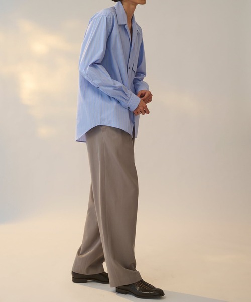 UJOH(ウジョー)の「【UJOH HOMME/ウジョー】Wide Set Open Collar Shirt(シャツ/ブラウス・メンズ・ブルー・4/5)」の5枚目の写真