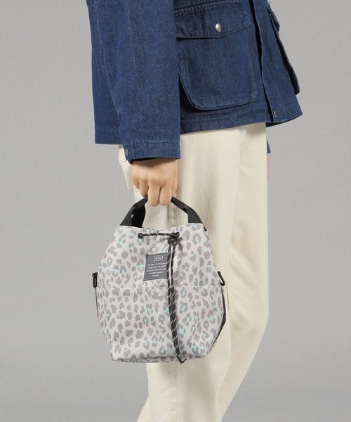 studio CLIP(スタディオクリップ)の「【撥水】KIUポケッタブルミニBAG(ショルダーバッグ・レディース・ネイビー/ベージュ/グレー・FREE)」の7枚目の写真