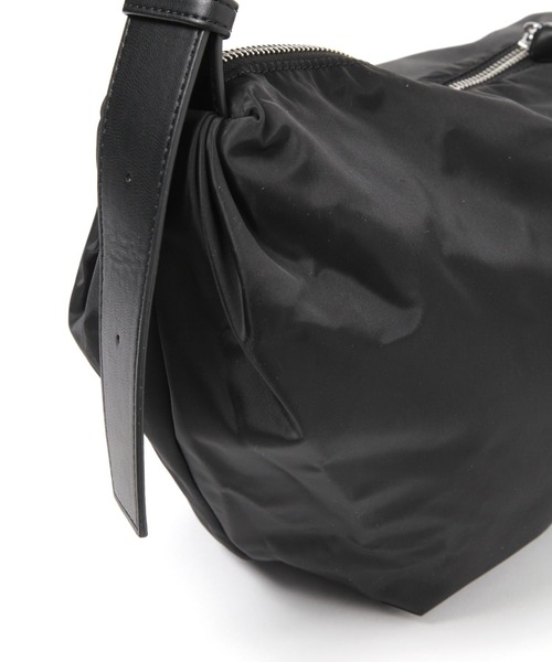 LEPSIM（レプシィム）の「ドッキングショルダー　636685（ショルダーバッグ・レディース・ブラック/チャコールグレー・ONE SIZE）」の10枚目の写真