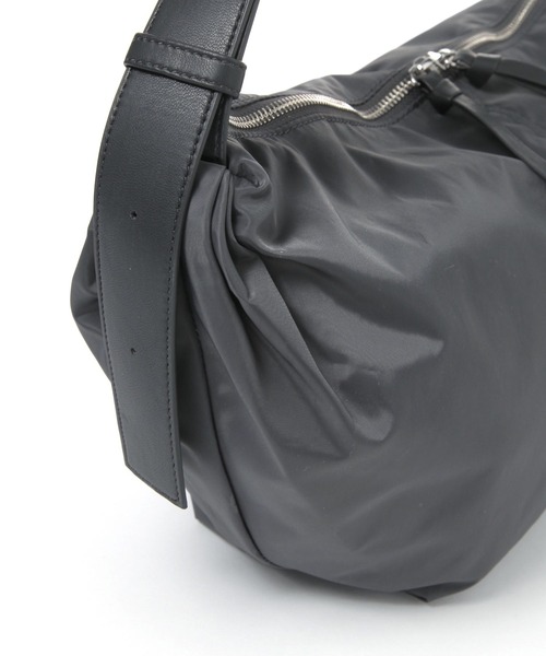 LEPSIM（レプシィム）の「ドッキングショルダー　636685（ショルダーバッグ・レディース・ブラック/チャコールグレー・ONE SIZE）」の15枚目の写真