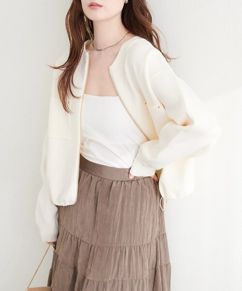 natural couture(ナチュラルクチュール)の「ニットジップブルゾン(ブルゾン・レディース・オフホワイト/ベージュ/ブラック/サックスブルー・FREE)」の1枚目の写真