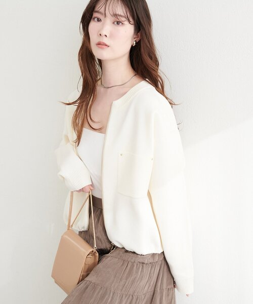 natural couture(ナチュラルクチュール)の「ニットジップブルゾン(ブルゾン・レディース・オフホワイト/ベージュ/ブラック/サックスブルー・FREE)」の7枚目の写真